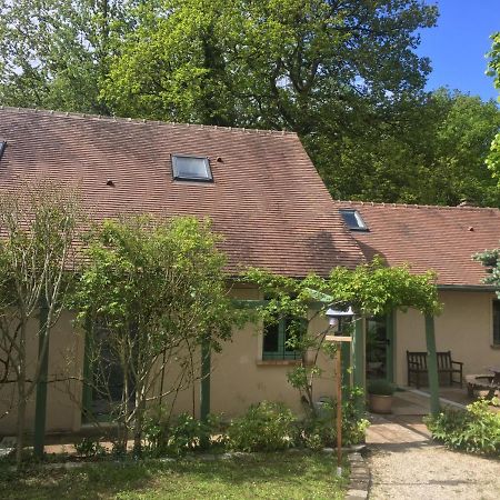 Gite D'Etape Du Tilleul, 4-8 Personnes La Celle-les-Bordes Kültér fotó