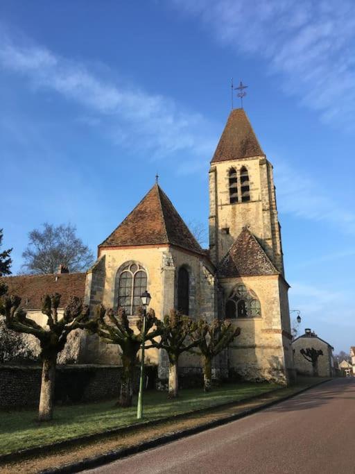 Gite D'Etape Du Tilleul, 4-8 Personnes La Celle-les-Bordes Kültér fotó